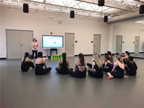 Julliard 老师到学校来进行指导.webp.jpg