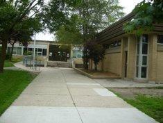 学校名称：Thornhill Secondary School.jpg