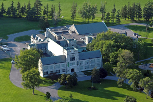 阿尔伯特学院2.jpg